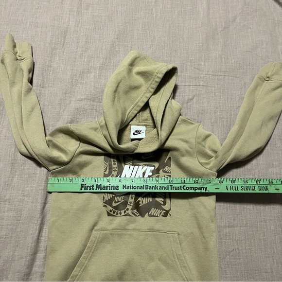 Nike Big Kids Beige Tan Hoodie with Graphic Logo Kids Size Medium Brown - Picture 5 of 6